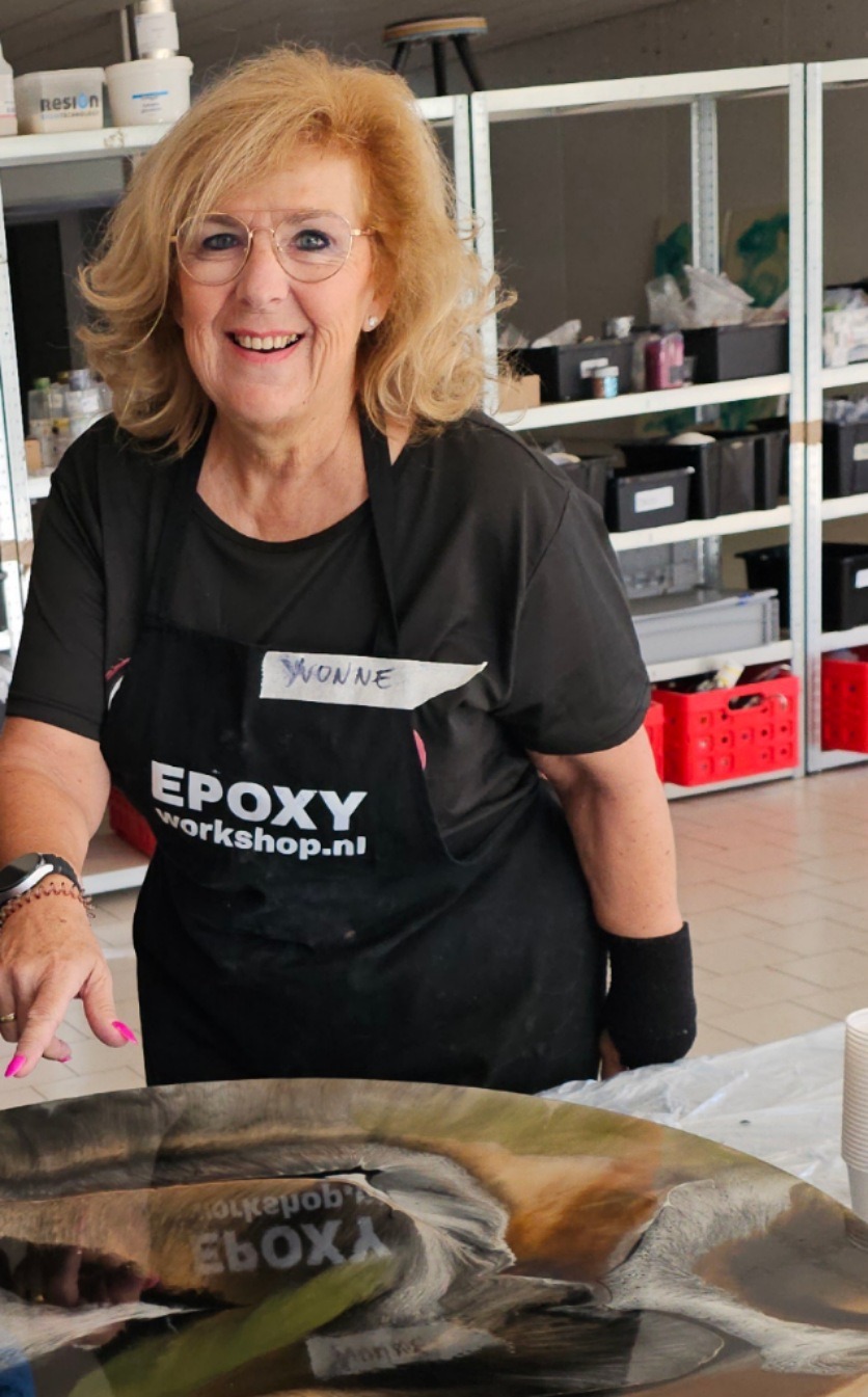 Epoxyworkshop docent Yvonne van Hattem